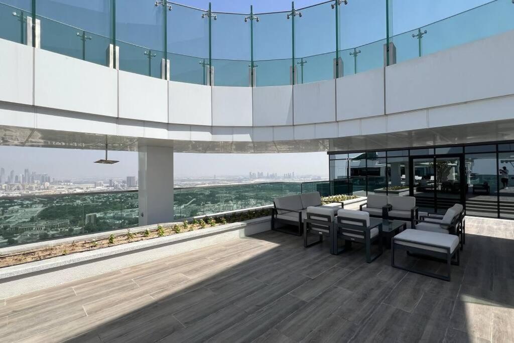 Chic 2 Bed Near Trade Centre With 5 Star Amenities Leilighet Dubai Eksteriør bilde