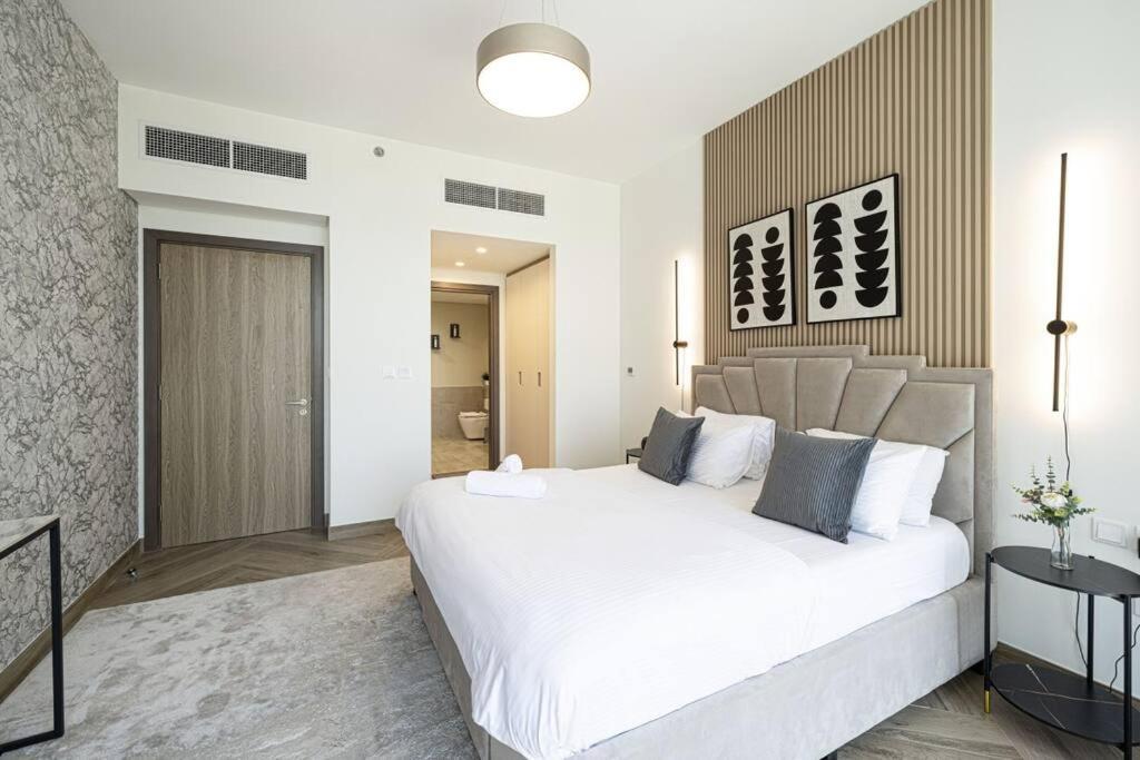 Chic 2 Bed Near Trade Centre With 5 Star Amenities Leilighet Dubai Eksteriør bilde