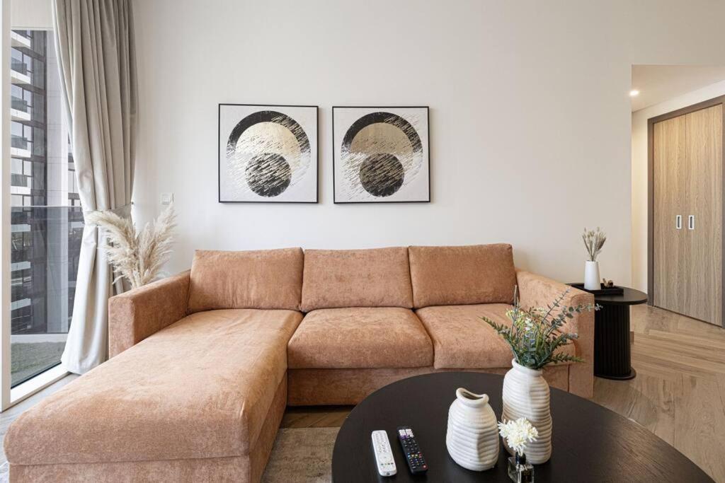 Chic 2 Bed Near Trade Centre With 5 Star Amenities Leilighet Dubai Eksteriør bilde