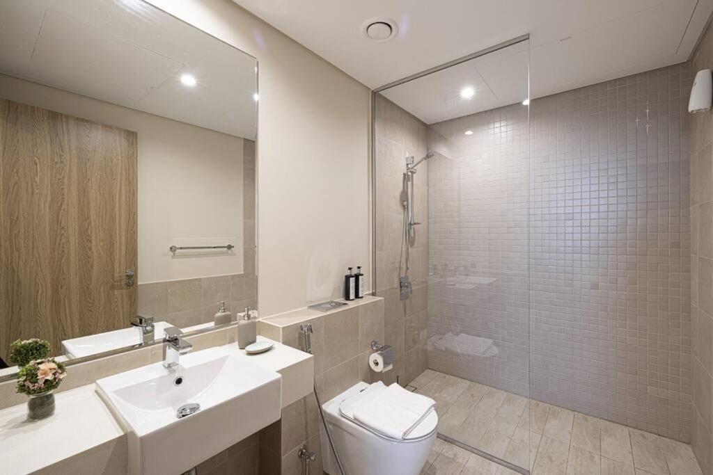 Chic 2 Bed Near Trade Centre With 5 Star Amenities Leilighet Dubai Eksteriør bilde