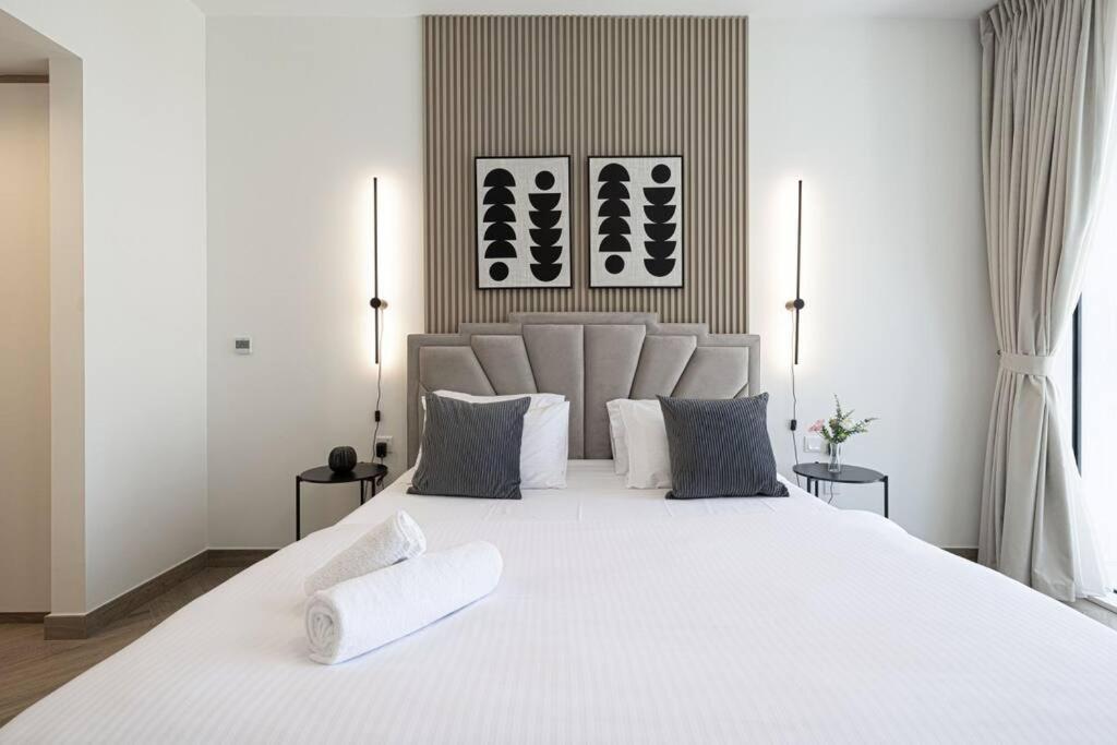 Chic 2 Bed Near Trade Centre With 5 Star Amenities Leilighet Dubai Eksteriør bilde