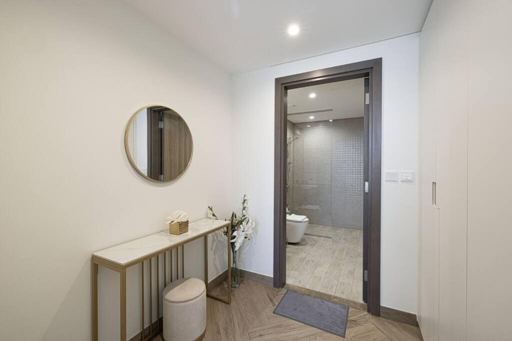 Chic 2 Bed Near Trade Centre With 5 Star Amenities Leilighet Dubai Eksteriør bilde