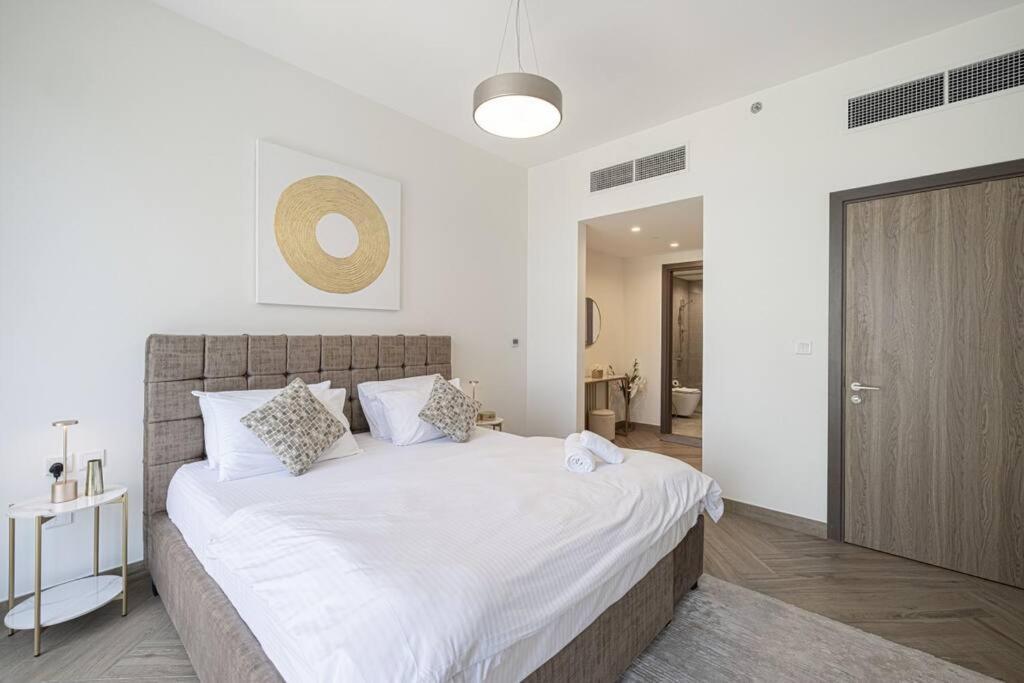 Chic 2 Bed Near Trade Centre With 5 Star Amenities Leilighet Dubai Eksteriør bilde